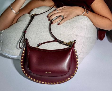 piper lucy on Twitter: "in love with this isabel marant oskan moon bag https://t.co/SotsCzWiN4" / Twitter Moon Bag, Dark Red Shoulder Bag, Luxury Burgundy Shoulder Bag, Isabel Marant Wardy Bag, Isabel Marant Bag, Isabel Marant Oskan Bag, High-end Red Leather Shoulder Bag, Alien Girl, Midsize Outfits