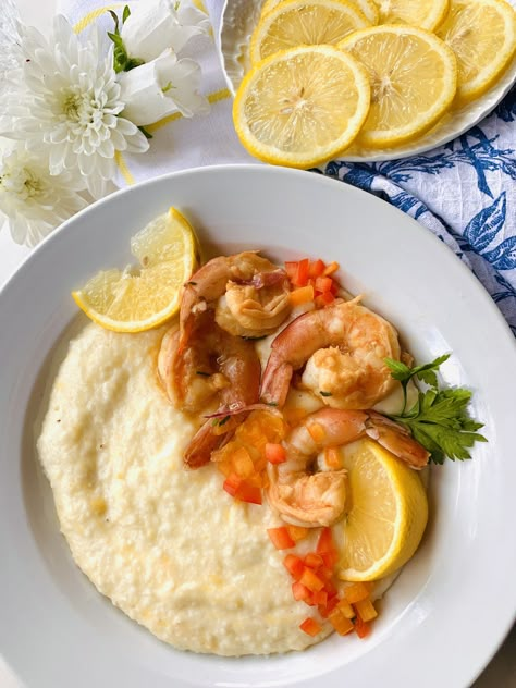 Shrimp and Smoked Gouda Grits - A Perfect Feast Shrimp And Gouda Grits Recipe, Cheesey Grits, Shrimp Peppers And Onions, Smoked Gouda Grits Recipe, Gouda Grits Recipe, Smoked Gouda Grits, Gouda Cheese Recipes, Shrimp Peppers, Gouda Grits