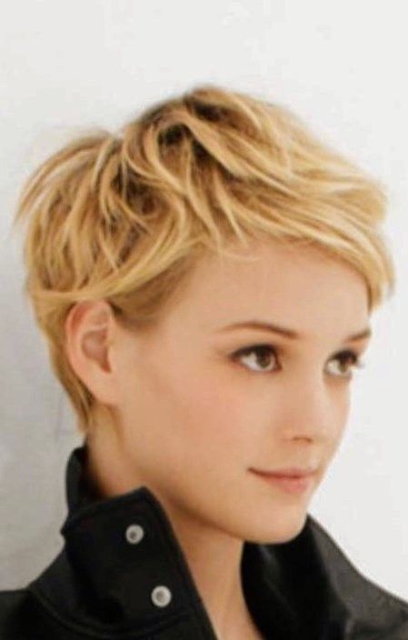 Short Blonde Pixie, Fall Hair Cuts, Penteado Cabelo Curto, Short Pixie Haircuts, Short Hairstyle, Short Haircut, Short Blonde, Short Blonde Hair, Blonde Pixie