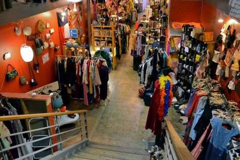 Costume Shop Aesthetic, Costume Workshop, Best Mens Costumes, Ursula Costume, Halloween Costume Store, Black Halloween Dress, Classic Halloween Costumes, Cheap Costumes, Scary Halloween Costumes