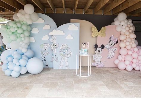 23rd Birthday Decorations, Baptism Party Decorations, Baby Shower Girl Diy, Minnie Mouse Birthday Party Decorations, Deco Pastel, Minnie Mouse Birthday Decorations, Disneyland Birthday, 1st Birthday Girl Decorations, Simple Birthday Decorations