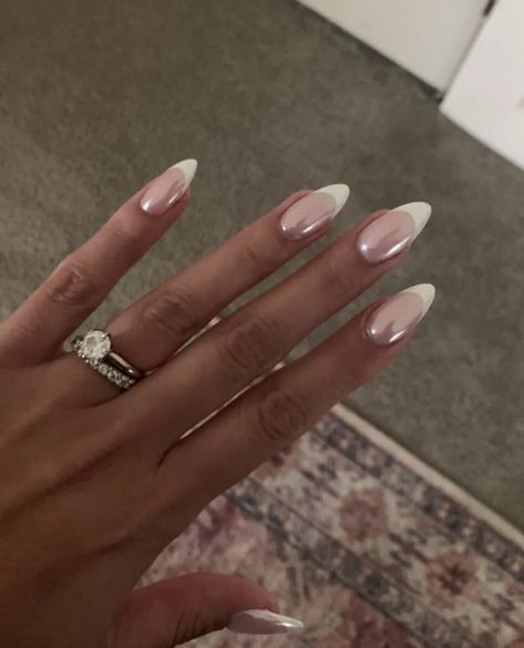 Pearl Nails With Black Tips, French Crome Nails Design Almond, French Manicure Chrome Nails, White And Purple Nail Designs, Holographic Nails French Tip, Holographic French Tip, Nail Inspo Basic, French Tip Chrome Nails, Graduation Nails Acrylic