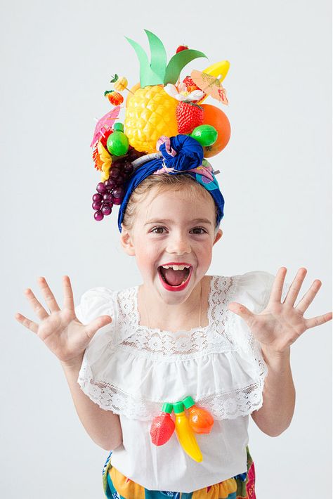 Carmen Miranda Costume | Oh Happy Day! Brazil Costume, Easy Kids Costumes, Carmen Miranda Costume, Diy Costumes Kids, Diy Halloween Costumes For Kids, Carmen Miranda, Homemade Halloween Costumes, Diy Halloween Costume, Cute Costumes