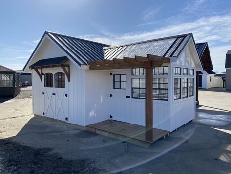 small greenhouse shed Shed With Greenhouse, Barn Shed Ideas, Houses Design Ideas, Prefab Walls, Greenhouse Shed Combo, Farmhouse Sheds, Backyard Guest Houses, Pool Shed, Houses Design