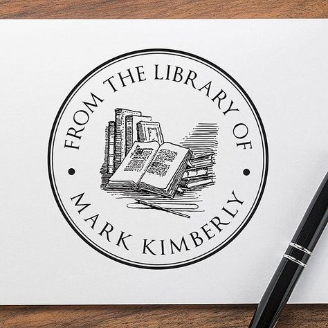 Ex Libris Stamp, Stamp Book, Inspiration Tattoo, Tattoos Geometric, Custom Rubber Stamps, Handmade Stamps, Book Stamp, Personalized Stamps, Wood Stamp