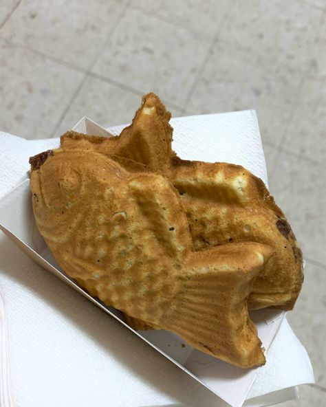 #taiyaki #bungeoppang #asianrecipe Fish Cake, Korean Food, Asian Recipes, Nom Nom, Waffles, Fish, Ethnic Recipes, Cake