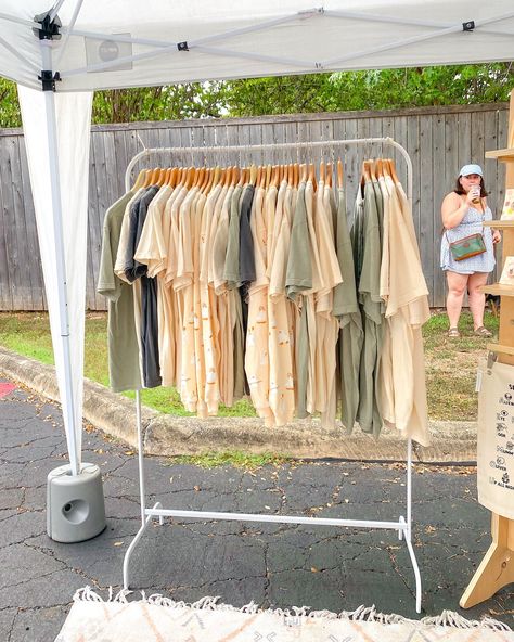 Shoots of today’s market booth set up. Thank you for all who supported my small shop! It was so amazing to meet so many new small shop owners and new small shop lovers✨ . . #vendorbooth #marketday #makersmarket #marketbooth #cuteshop #supportsmallbusiness Market Vendor, Farmers Market Outfit, Vendor Booth Display, Flea Market Booth, Vintage Booth, Stand Feria, Craft Show Booth, Market Booth, Vendor Booth