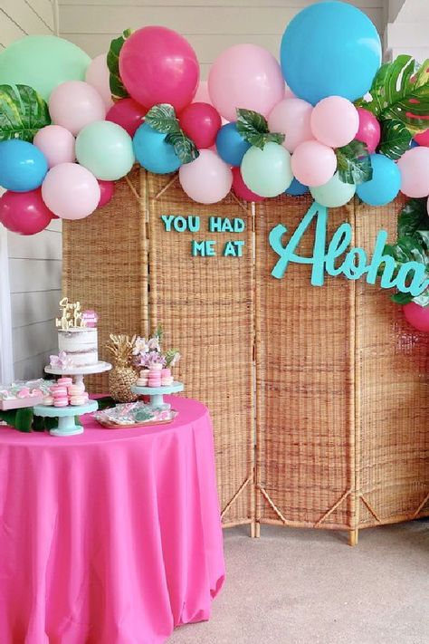 Hawaiian Themed Engagement Party, Stitch Bridal Shower Ideas, Bachelorette Hawaiian Theme, Luau Wedding Shower Ideas, Hawaiian Themed Bridal Shower Ideas, Luau Bachelorette Party Ideas, Bridal Shower Luau Theme, Aloha Bridal Shower Ideas, Hawaii Bridal Shower Ideas