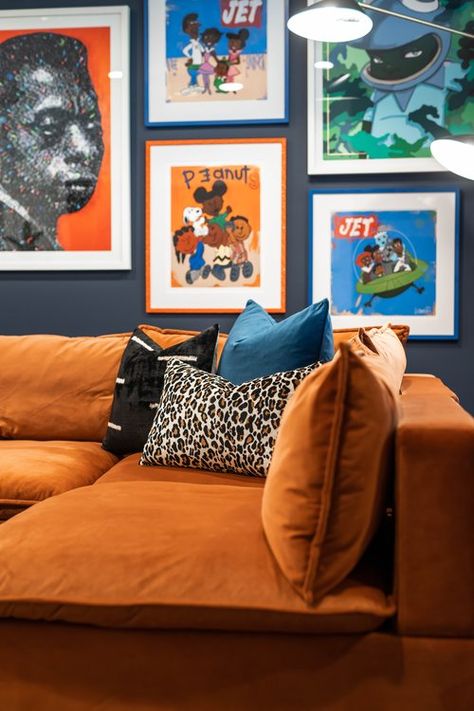 African American Living Room Decor, Primary Color Home Decor, Bungalow Interior Ideas Living Rooms, Blessed Little Bungalow, Black Art Gallery Wall, Afro Boho Decor, Afro Bohemian Style Decor, Colorful Condo, Guys Bedroom