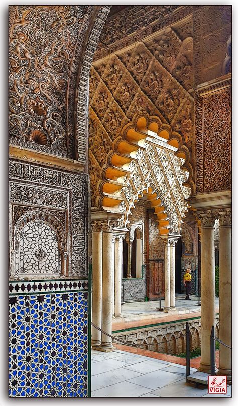 Moroccan Arabic, Alcazar Seville, Alhambra Palace, Sevilla Spain, Seville Spain, Painting Subjects, Spain And Portugal, Islamic Architecture, Travel Inspo