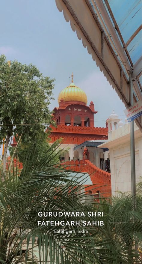 Sirhind Gurudwara, Gurudwara Snapchat Stories, Fatehgarh Sahib Gurudwara, Char Sahibzade Pics, Fatehgarh Sahib, Gurdwara Sahib, Waheguru Quotes, Vintage Phone Wallpaper, Temple Wallpaper