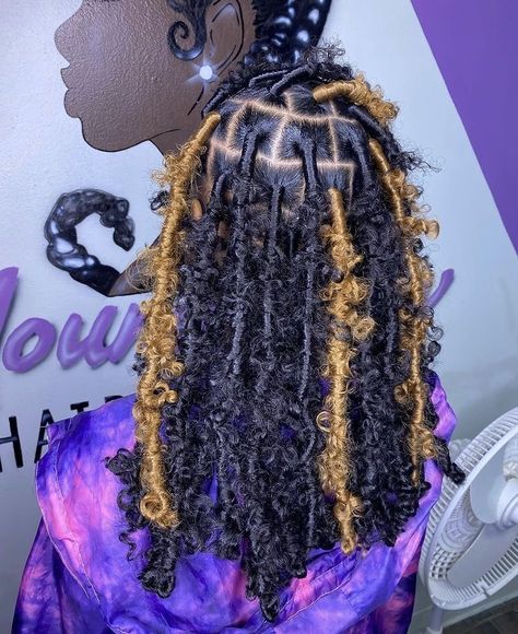 Peek A Boo Butterfly Locs, Butterfly Locs With Color Blonde, Butterfly Locks With Color, Cute Butterfly Locs, Aquarius Hair, Birthday Braids, Butterfly Locks, Hairstyle For Black Women