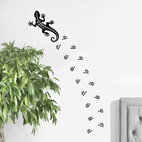 Lizzard Wall Sticker Window Decal Nursery Room Decor Animal Bedroom Stickers Living Room Removable Mural Kitchen DIY Decals Tribal Kids Fridge car Decoration Vinyl Art Decor Reptile Walls Children Animal Themed Bedroom, Mural Kitchen, Animal Bedroom, Bedroom Stickers, Diy Decals, Aesthetic Boys, Kitchen Diy, Nursery Room Decor, Boys Bedrooms