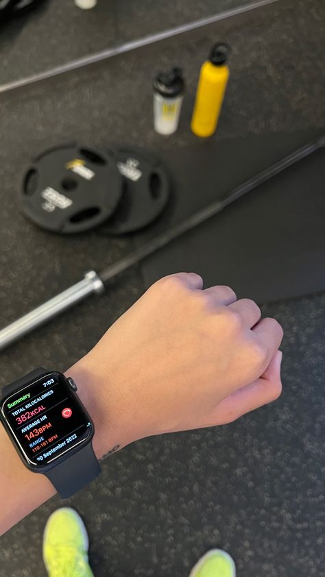 Apple Watch Fitness, Weight Gain Workout, Workout Pics, Gym Nutrition, Fitness Vision Board, Gym Pictures, Gym Photos, Gym Food, Healthy Food Motivation