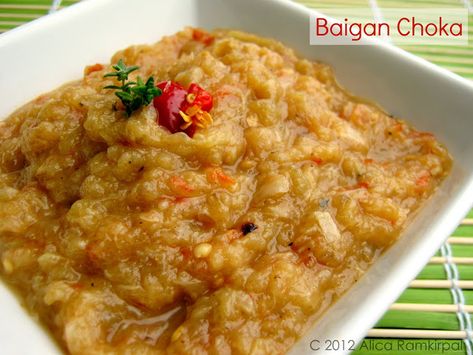 Baigan Choka, Guyana Food, Chayote Recipes, Guyanese Recipes, Trinidad Recipes, Trini Food, Roasted Eggplant, Roast Eggplant, Minced Meat