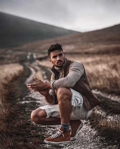 Outdoor Fashion Photography, Male Portrait Poses, Modeling Poses, Mens Photoshoot Poses, Male Models Poses, Portrait Photography Men, Men Photoshoot, Man Photography, Men Photography