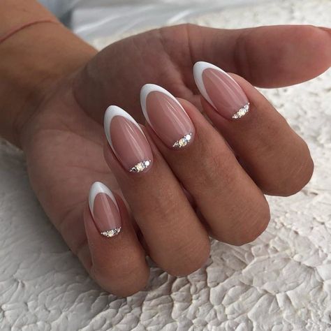 Medium Fall Nails 2023 16 Ideas: Embrace the Season with Style and Sophistication - women-club.online Pedi Ideas, French Tip Nail Designs, French Manicure Nails, French Acrylic Nails, Almond Acrylic Nails, Bride Nails, Oval Nails, Neutral Nails, Bridal Nails