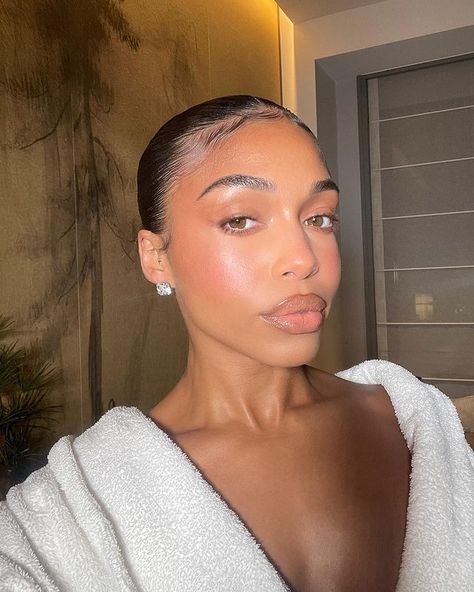 Lori Harvey Lori Harvey Bun, Lori Harvey Makeup, Rihanna Face, Desired Features, Full Coverage Makeup, Colour Analysis, Pretty Makeup Looks, Lori Harvey, Barbie Makeup