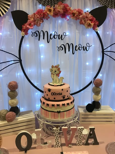 Best Birthday Themes, Cat Birthday Party Ideas, Cat Bday, Kitten Birthday Party, Cat Themed Parties, Cat Themed Birthday Party, Kitten Party, Kitten Birthday, Cat Birthday Party