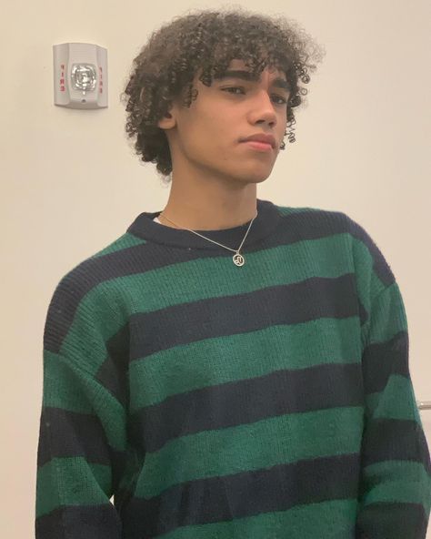 Mixed Race Guys Curly Hair, 3c Hairstyles Men, Curly Asian Hair, Charlie Wilson, 3c Curly Hair, Face Cam, Short Hair For Boys, Brown Hair Boy, Mixed Guys