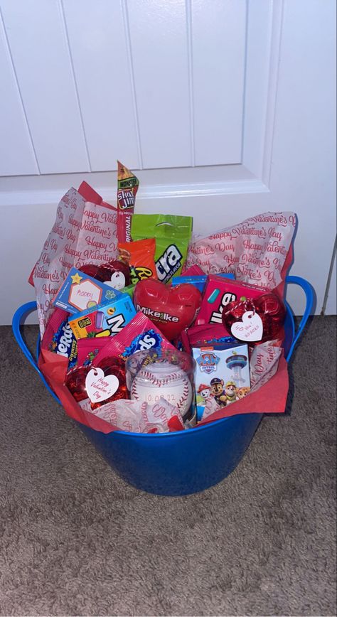 Gift ideas for him Gift Basket Valentines Day Gift Gift for Boyfriend Sweetest Day Gifts For Boyfriend Basket, National Boyfriend Day Gift Basket, Bae Baskets Valentines For Him, Bae Baskets Valentines, Vday Baskets For Him, Valentines Gift For Girlfriend Basket, Valentines Basket For Him Boyfriends, Bf Valentines Day Basket, Valentine Day Gift Basket Ideas