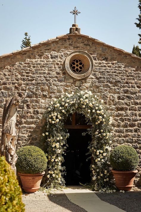 Castiglion del Bosco 3 Day wedding Castiglion Del Bosco Wedding, Italian Chapel, Beautiful Chapels, Villa Toscana, Cozy Rainy Day, Toscana Italia, Wedding Chapel, Thermal Bath, San Michele