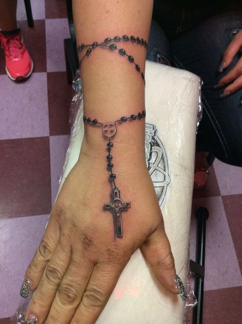 Rosary Tattoo On Hand Women, Rosery Tattoos For Women On Arm, Rosary Tattoo Arm, Rosary Tattoo Wrist, Rosary Tattoo On Hand, Rosary Tattoos, Rosary Bead Tattoo, Wrap Around Wrist Tattoos, Wrist Bracelet Tattoo