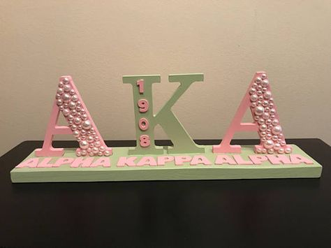 Alpha Kappa Alpha Crafts Diy, D9 Paddles, Aka Decorations, Aka Wreath, Alpha Kappa Alpha Crafts, Alpha Kappa Alpha Gifts, Alpha Kappa Alpha Paraphernalia, Alpha Kappa Alpha Sorority Paraphernalia, Aka Sorority Gifts