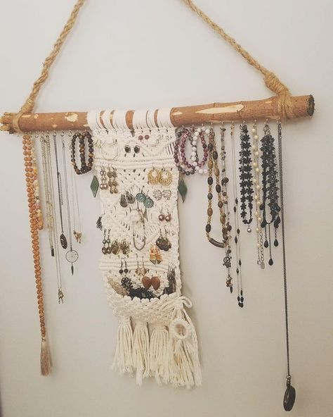 Macrame Jewelry Organizer, Diy Boho Jewelry Holder, Macrame Necklace Holder, Macrame Jewelry Hanger, Macrame Jewellery Holder, Macrame Jewelry Holder Diy, Macrame Jewelry Holder Tutorial, Macrame Earring Holder Diy, Crochet Jewellery Holder