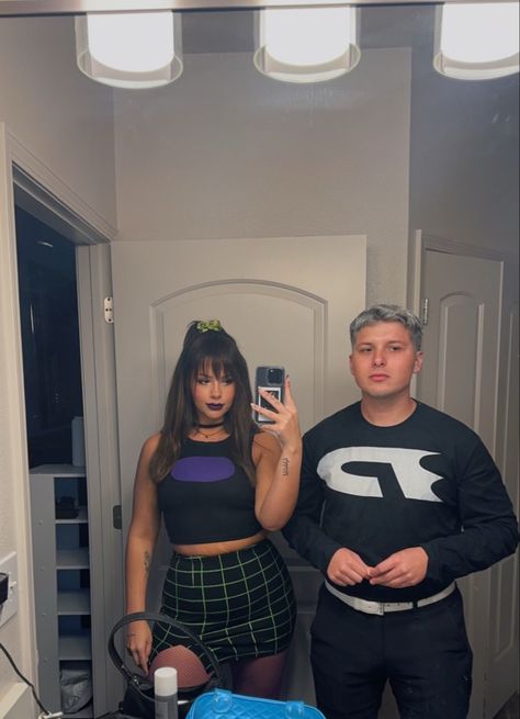 Danny Phantom Costume Couple, Danny Phantom Outfit Ideas, Candace And Jeremy Halloween Costume, Halloween Movie Couples, Disfraz Danny Phantom Y Sam, Edgy Couple Halloween Costumes, Comiccon Costume Ideas Couple, Danny Phantom Disfraz, Halloween Costumes Couples Brunette