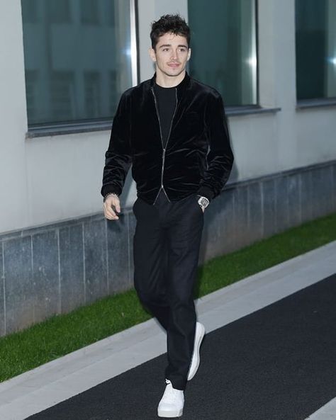 Charles Leclerc Outfit, Mens Outfits Summer, Giorgio Armani Fashion, Armani Fashion Show, Armani Fashion, Milan Men's Fashion Week, Mens Summer Outfits, Mens Casual Outfits Summer, Mens Fashion Week