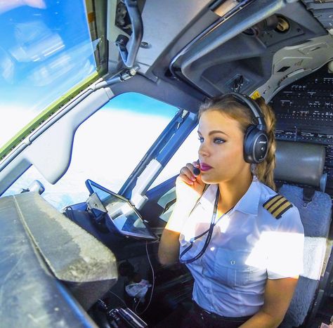 13.1k Likes, 206 Comments - Malin Rydqvist (@flymalin) on Instagram: “✈️ Heading to Austria ” Pilot Uniform, Pilots Aviation, Airline Pilot, Airplane Pilot, Female Pilot, Valentine Photography, Driving School, Future Career, Cabin Crew