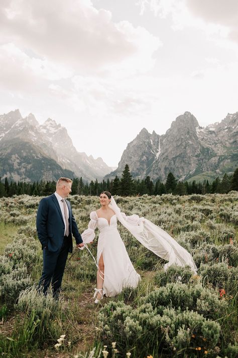 Gatlinburg Weddings, Wyoming Wedding, Wyoming Weddings, Jackson Hole Wedding, Jackson Wyoming, Jackson Hole Wyoming, The Rocky Mountains, Colorado Elopement, Elopement Locations