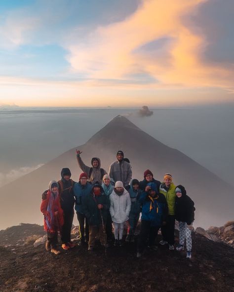 Backpacking Guatemala - Your Ultimate Guide For 2024 18 Guatemala Itinerary, Backpacking Routes, Mexico Itinerary, Tubing River, Guatemala City, Lake Atitlan, Ancient Mayan, Tikal, Mayan Ruins