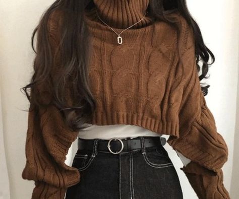 Sweater Outfits Female, Cropped Sweater Outfit Aesthetic, Japanese Everyday Outfit, Puffy Sweater Outfit, Different Clothing Styles For Women, Autumn Outfits Aesthetic 2024, Aesthetic Outfits For Cold Weather, Fully Covered Outfits, Warm Color Outfits