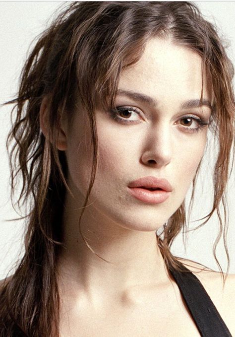 Keira Knightley Body, Kira Knightly, Keira Knightley Pirates, Oblong Face, Kiera Knightly, Keira Knightly, Keira Knightley, English Actresses, Film Awards