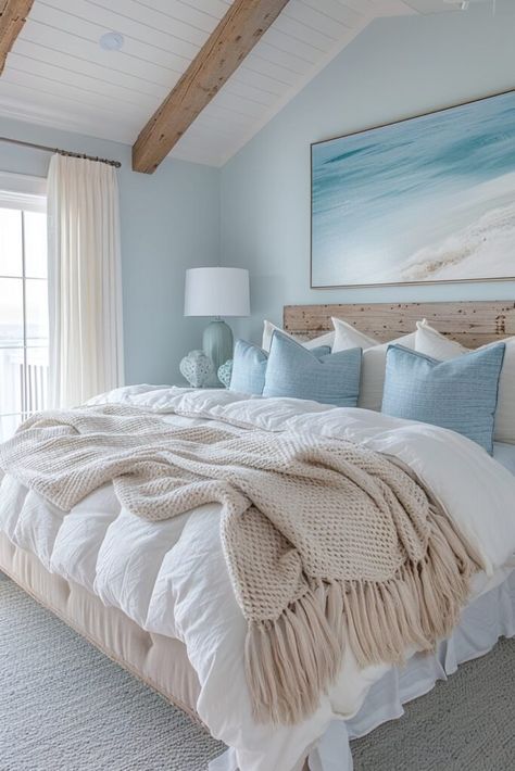 29 Coastal Master Bedroom ideas for a Beachside Feel Costal Bedroom, Chambre Inspo, Beachy Bedroom, Coastal Bedroom Decorating, Summer Bedroom, Beachy Room, Coastal Room, Scandinavian Bedroom, Casa Vintage