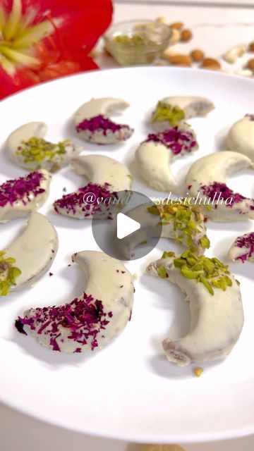 Eid Sweets, Melted White Chocolate, Ramadan Special, Nut Recipes, Eid Special, Dried Rose Petals, Ramadan Recipes, Foodie Food, Ramadan Kareem