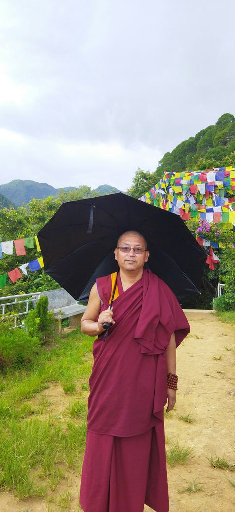 Buddhist Monk, Costume Ideas, Academic Dress, Saree