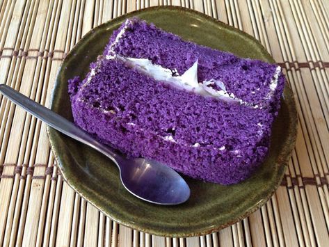 Ube Macapuno Cake Recipe, Ube Macapuno Cake, Ube Cake, Pinoy Dessert, Ube Recipes, Purple Cake, Purple Yam, Purple Cakes, Filipino Desserts