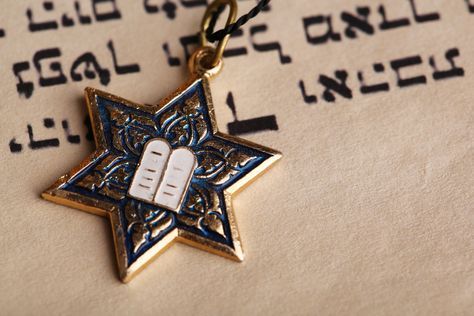 Judaism Aesthetic, Jewish Aesthetic, Jewish Pride, Jewish Star, Jewish Culture, Essay Questions, Religious Symbols, Jewish Holidays, Jewish Art