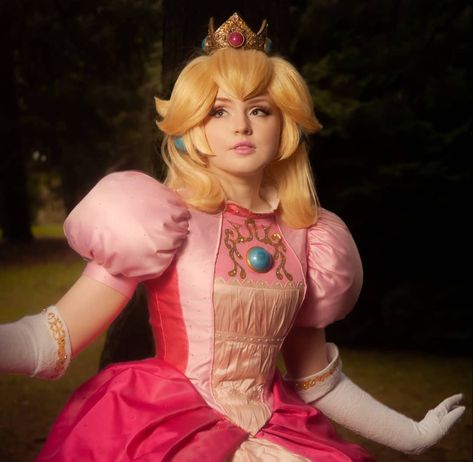 Cat Peach Costume, Princess Peach Photoshoot, Princess Peach Outfits, Princess Peach Wig, Princess Zelda Cosplay, Princess Peach Dress, Princess Peach Cosplay, Princess Peach Costume, Peach Cosplay