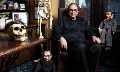 Goosebumps Film, Rl Stine Goosebumps, Generation Why, Rl Stine, What Do You Hear, Goosebumps Books, Scary Books, Make Pictures, Afraid Of The Dark