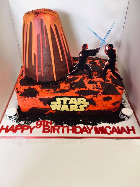 Anakin and Obi fighting scene cake. the lava is choclate with frosting, and some cake toppers. Star Wars Lava Scene Cake, Star Wars Battle Scene, Mustafar Star Wars, Star Wars Battle, Volcano Cake, Roblox Cake, Battle Scene, Star Wars Cake, Lego Star Wars