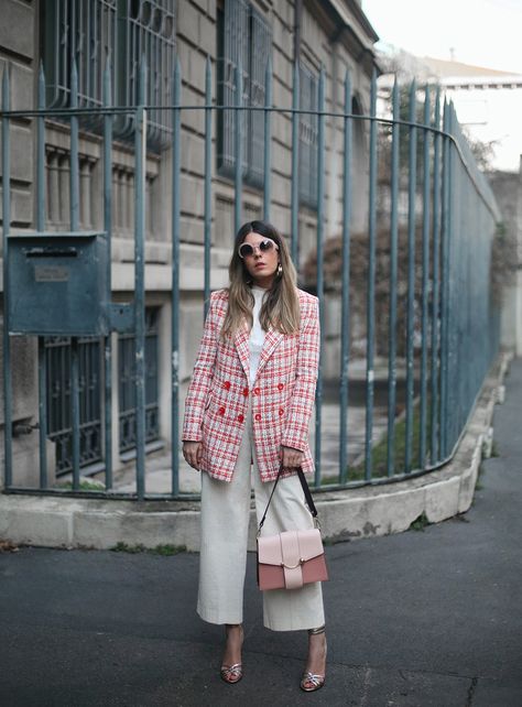 Pink Tweed Blazer Outfit, Tweed Blazer Outfit, Plaid Blazer Outfit, Pink And White Plaid, Wide Leg Pants Outfit, Fashion Forward Outfits, Winter Pants Outfit, White Wide Leg Pants, Cute Work Outfits