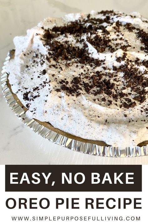 Easy 5-ingredient no bake Oreo pie. Chocolate pudding in a graham cracker crust, topped with whipped cream topping and Oreos. This no bake Oreo pie is a simple dessert recipe perfect for holiday gatherings or a quick dessert. #dessertrecipe #pierecipe #pie #nobakepie #nobakedessert #simplepurposefulliving Oreo Pie Recipe, No Bake Oreo Pie, Whipped Cream Pie, Graham Cracker Dessert, Cool Whip Pies, Cracker Dessert, Easy Chocolate Pudding, Whipped Cream Topping, Chocolate Pie With Pudding