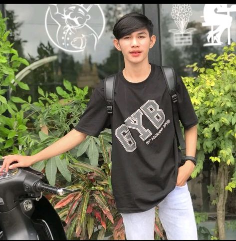 Pic Boy Cambodia, Boy Khmer, Rosé Funny Face, Boy Cambodia, Bus Skin, Bus Skin Design, Names For Boyfriend, Romantic Love Images, Skin Design