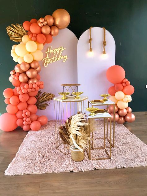 Birthday Decorations 20 Years, Nye Decorations, 30th Birthday Ideas For Women, Red Wedding Decorations, Happy Birthday 18th, Black And Gold Balloons, Orange Birthday, Pink Birthday Party, Woman Birthday Party