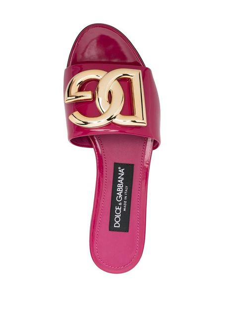 logo-plaque leather slides from DOLCE & GABBANA featuring pink, calf leather, gold-tone logo plaque, open toe, branded insole, slip-on style and high-shine finish.Gender: WomenMaterial: SOLE: CALF LEATHER 100% OUTER: CALF LEATHER 100% LINING: CALF LEATHER 100%Color: FuchsiaMade in: ITProduct ID: CQ0455A10378I484*Import tax/duty will be calculated at checkout (If applicable) Dg Logo, Pink Accessories, Fuchsia Color, Gorgeous Shoes, Slides Shoes, Leather Slides, Dolce & Gabbana, Flat Sandals, Sliders