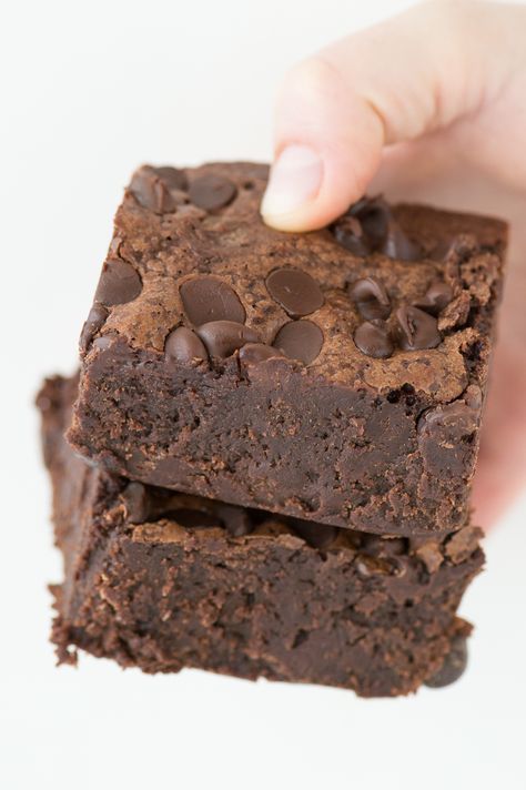 These fudgy brownies are a family favorite and loaded with 3 kinds of chocolate. Not your average brownies, these are dense, thick, and super chocolatey! #fudgybrownies #brownies Cheesecake Brownie, Best Brownie Recipe, Best Brownies, Cookie Bar Recipes, Brownie Cake, Fudgy Brownies, Hot Fudge, Brownie Bar, Brownie Cookies